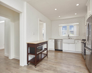 2904 W 81st Street - Photo Thumbnail 11
