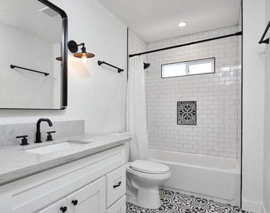2904 W 81st Street - Photo Thumbnail 17
