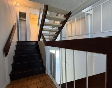 2809 Montrose Avenue - Photo Thumbnail 7