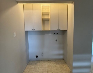 2809 Montrose Avenue - Photo Thumbnail 19