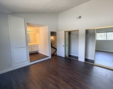 2809 Montrose Avenue - Photo Thumbnail 30