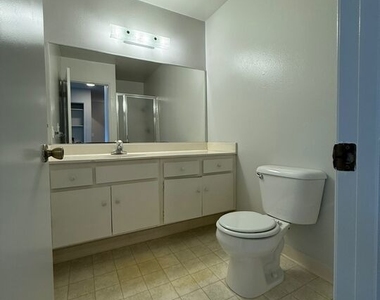 2809 Montrose Avenue - Photo Thumbnail 13