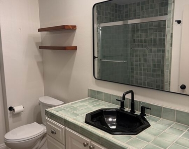 970 Palm Avenue - Photo Thumbnail 8