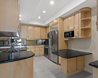 1830 Westholme Avenue - Photo Thumbnail 9