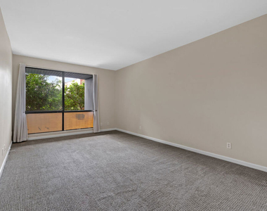 1830 Westholme Avenue - Photo Thumbnail 13
