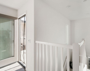 592 E Imperial Avenue - Photo Thumbnail 30