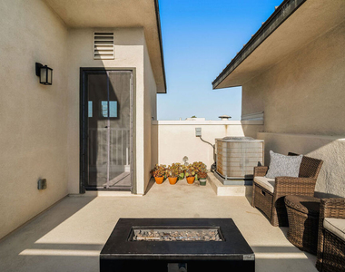 592 E Imperial Avenue - Photo Thumbnail 33