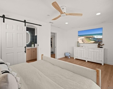 2483 Oxford Ave - Photo Thumbnail 16