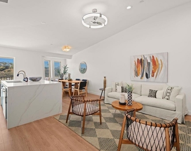 2483 Oxford Ave - Photo Thumbnail 12