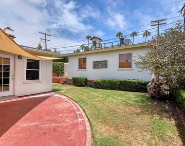 8405 Paseo Del Ocaso - Photo Thumbnail 17