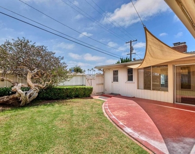 8405 Paseo Del Ocaso - Photo Thumbnail 21