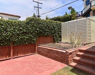8405 Paseo Del Ocaso - Photo Thumbnail 18