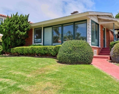 8405 Paseo Del Ocaso - Photo Thumbnail 1