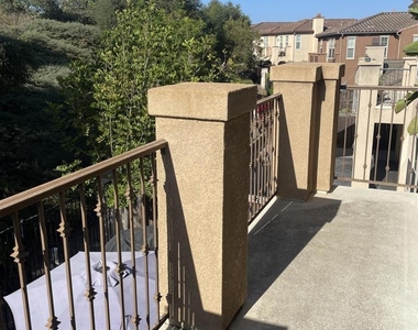 1056 Breakaway Dr. - Photo Thumbnail 11