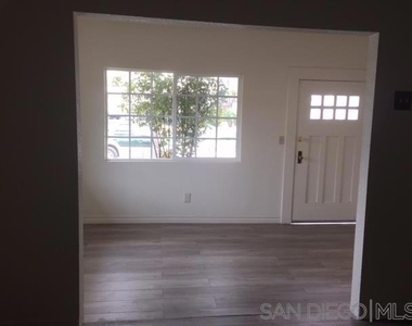 4468 49th St - Photo Thumbnail 3