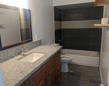 7123 Westview Pl - Photo Thumbnail 3