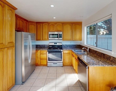 157 Conifer Circle - Photo Thumbnail 12