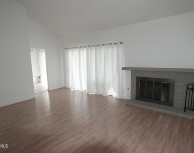 157 Conifer Circle - Photo Thumbnail 2