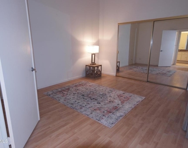157 Conifer Circle - Photo Thumbnail 4