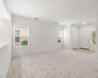 78685 Rockwell Circle - Photo Thumbnail 9