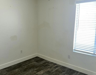 82567 Avenue 48 - Photo Thumbnail 7
