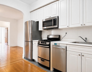 652 West 163rd Street - Photo Thumbnail 4
