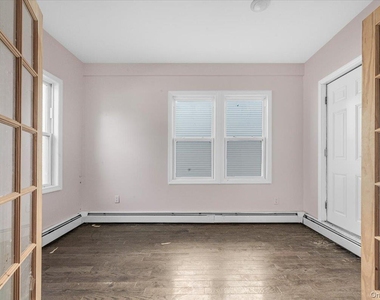 13-23a Mcbride Street - Photo Thumbnail 2