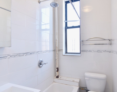 545 Edgecombe Avenue - Photo Thumbnail 4