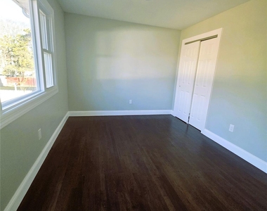 1334 Connetquot Avenue - Photo Thumbnail 4