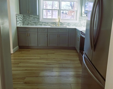 1334 Connetquot Avenue - Photo Thumbnail 5
