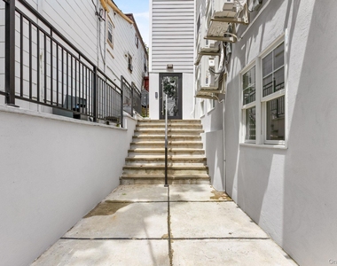 99 Main Street - Photo Thumbnail 10