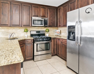 200 Carney Street - Photo Thumbnail 4