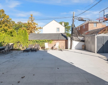 81-03 192 Street - Photo Thumbnail 29