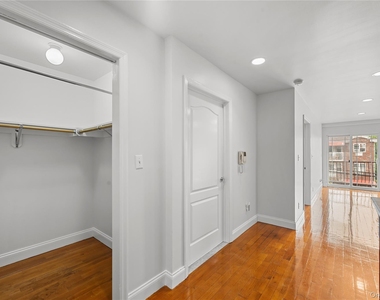 69-07 43 Avenue - Photo Thumbnail 4