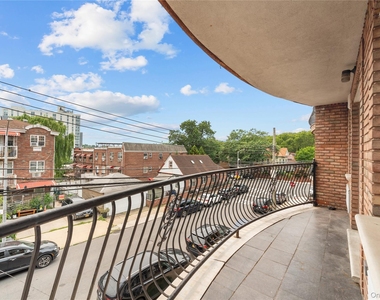 69-07 43 Avenue - Photo Thumbnail 9