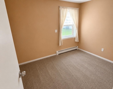 272 Davenport - Photo Thumbnail 9