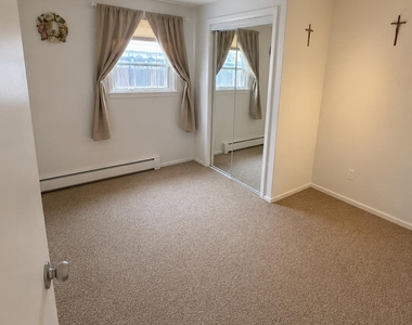 272 Davenport - Photo Thumbnail 8