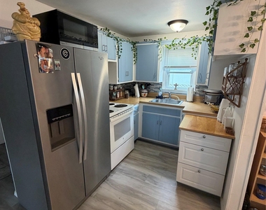 272 Davenport - Photo Thumbnail 4