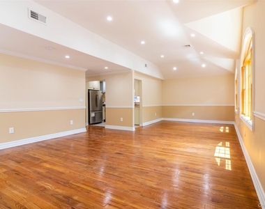 8431 Beverly Road - Photo Thumbnail 3