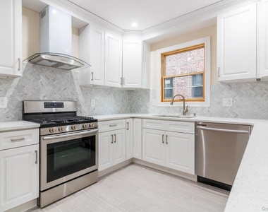 8431 Beverly Road - Photo Thumbnail 11