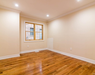 8431 Beverly Road - Photo Thumbnail 12