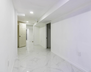 8431 Beverly Road - Photo Thumbnail 17