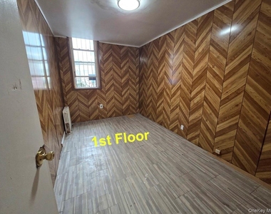 9218 Liberty Avenue - Photo Thumbnail 4