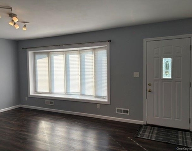 266 Central Park Road - Photo Thumbnail 2