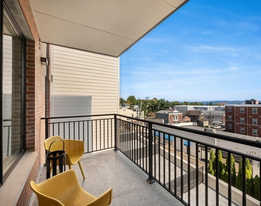 7 S Highland Avenue - Photo Thumbnail 11