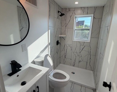 227 N Railroad Avenue - Photo Thumbnail 8