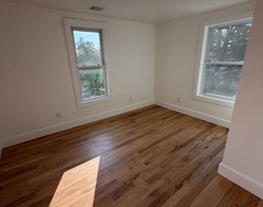 227 N Railroad Avenue - Photo Thumbnail 10
