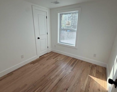 227 N Railroad Avenue - Photo Thumbnail 9
