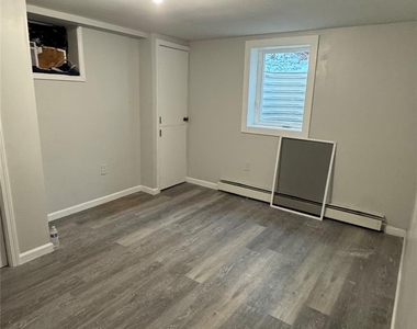 19 Chestnut Street - Photo Thumbnail 8