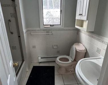 19 Chestnut Street - Photo Thumbnail 4